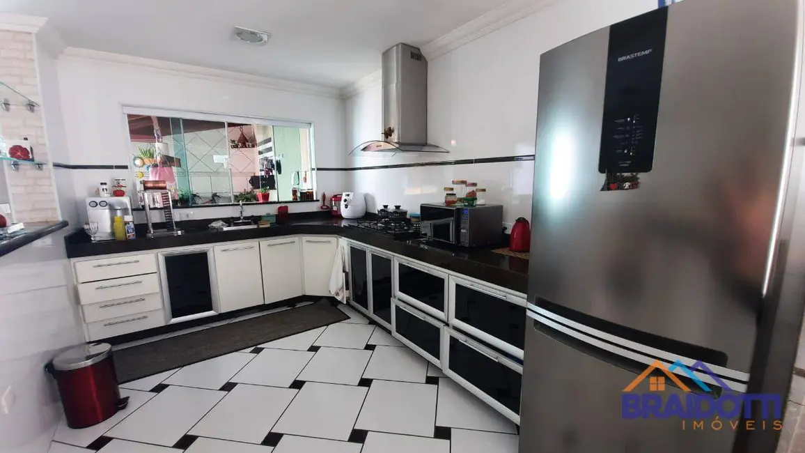 Foto 9 de Casa com 3 quartos à venda, 156m2 em Parque Gramado, Americana - SP