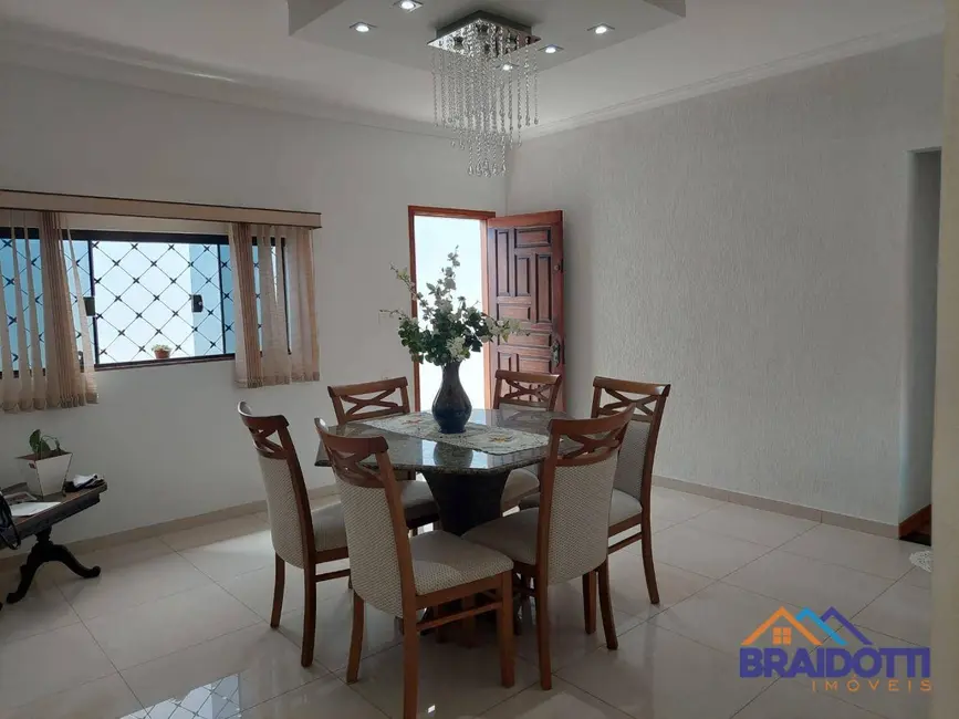 Foto 2 de Casa com 3 quartos à venda, 396m2 em Vila Dainese, Americana - SP