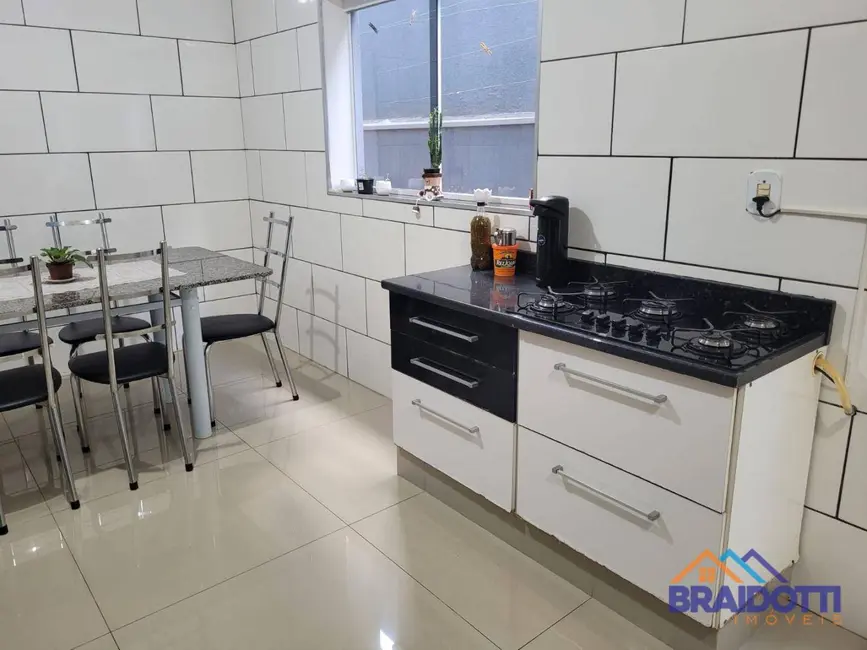 Casa com 3 quartos à venda e para alugar, 160m2 em Vila Santa Maria, Americana - SP - imagem 8 Foto 8 de Casa com 3 quartos à venda e para alugar, 160m2 em Vila Santa Maria, Americana - SP