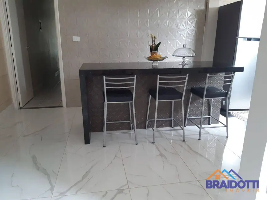 Foto 3 de Casa com 4 quartos à venda, 180m2 em Parque Novo Mundo, Americana - SP