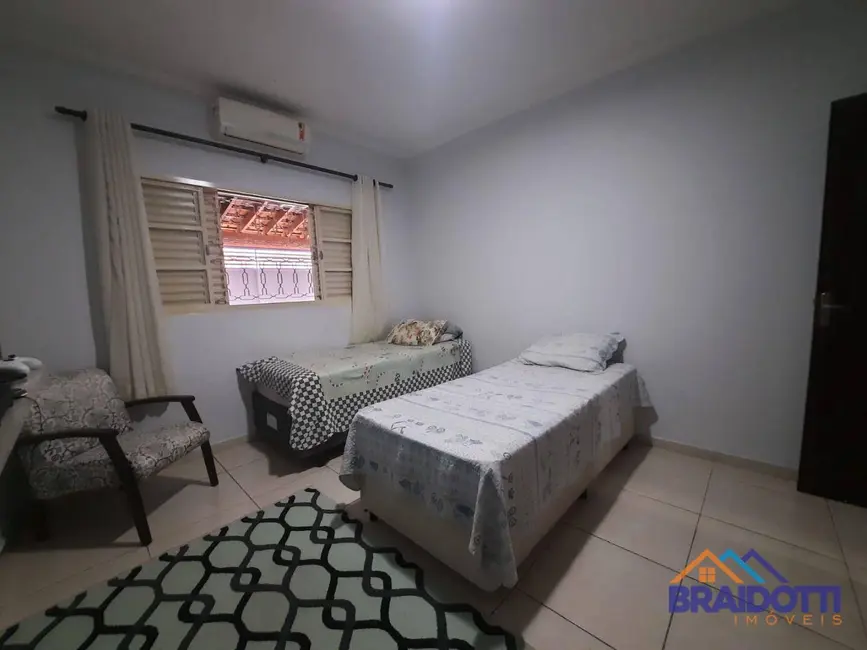 Foto 8 de Casa com 4 quartos à venda, 360m2 em Parque Novo Mundo, Americana - SP