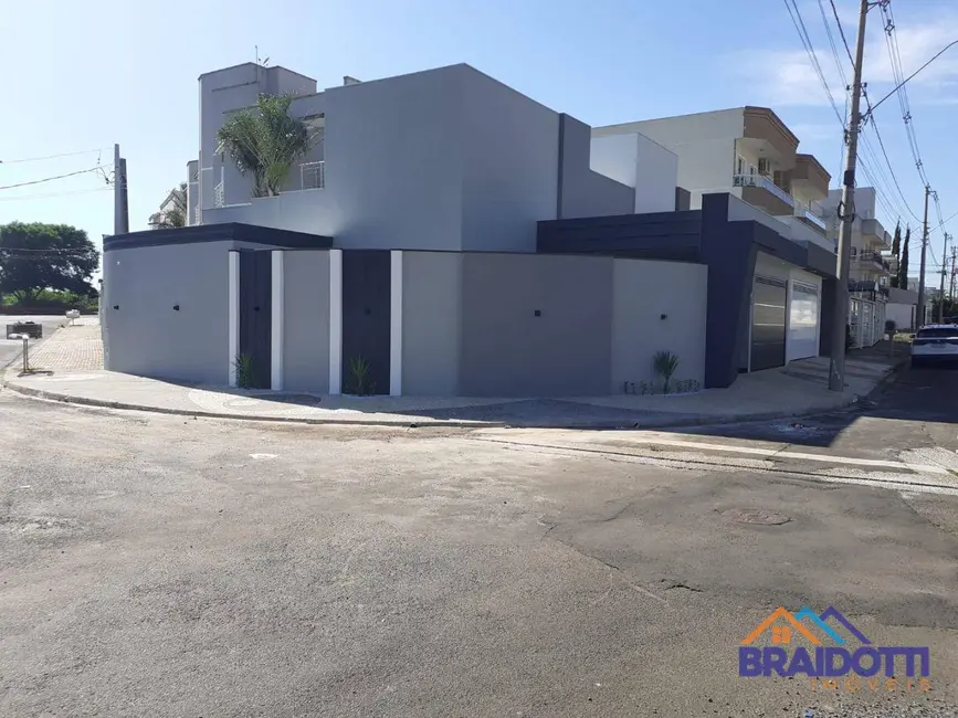 Foto 2 de Casa com 3 quartos à venda, 187m2 em Parque Universitário, Americana - SP