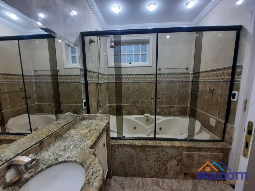 Casa com 3 quartos à venda e para alugar, 320m2 em Vila Santa Maria, Americana - SP - imagem 8 Foto 8 de Casa com 3 quartos à venda e para alugar, 320m2 em Vila Santa Maria, Americana - SP