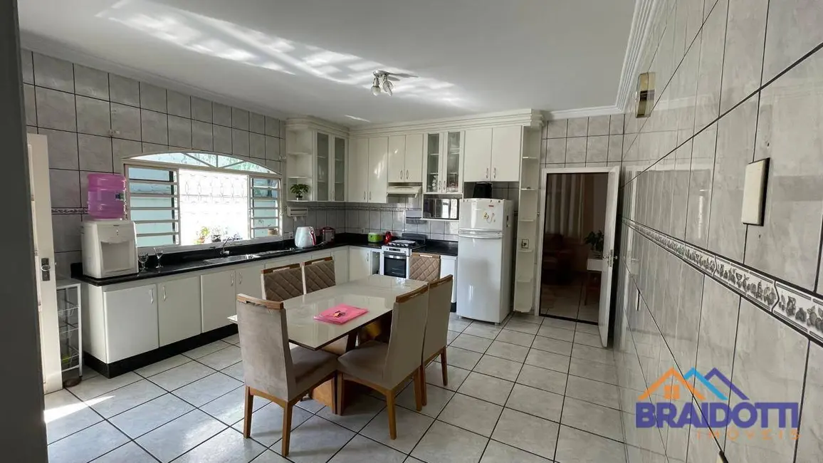 Foto 5 de Casa com 3 quartos à venda, 180m2 em Parque Novo Mundo, Americana - SP