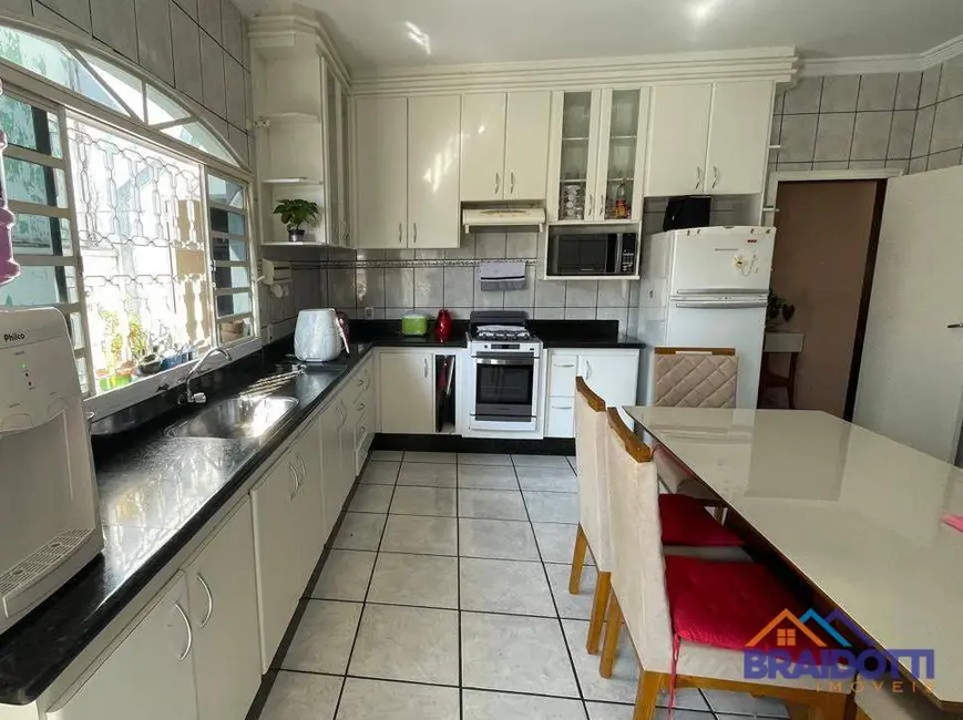 Foto 6 de Casa com 3 quartos à venda, 180m2 em Parque Novo Mundo, Americana - SP