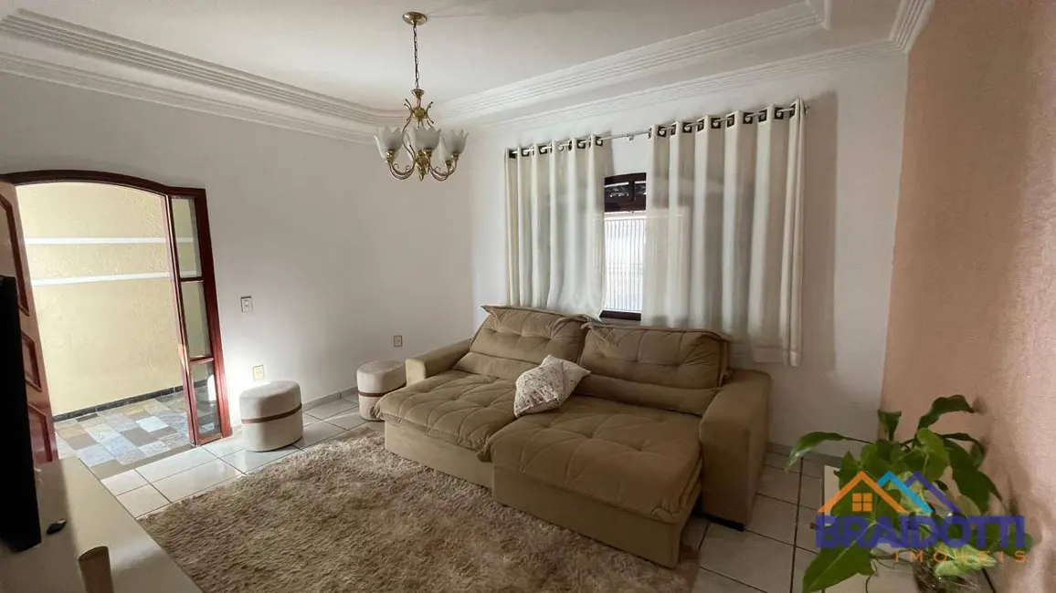 Foto 3 de Casa com 3 quartos à venda, 180m2 em Parque Novo Mundo, Americana - SP