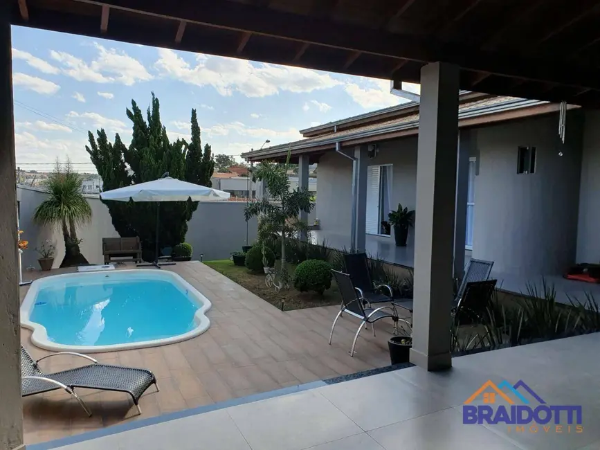 Foto 3 de Casa com 3 quartos à venda, 358m2 em Jardim Maria Helena, Nova Odessa - SP