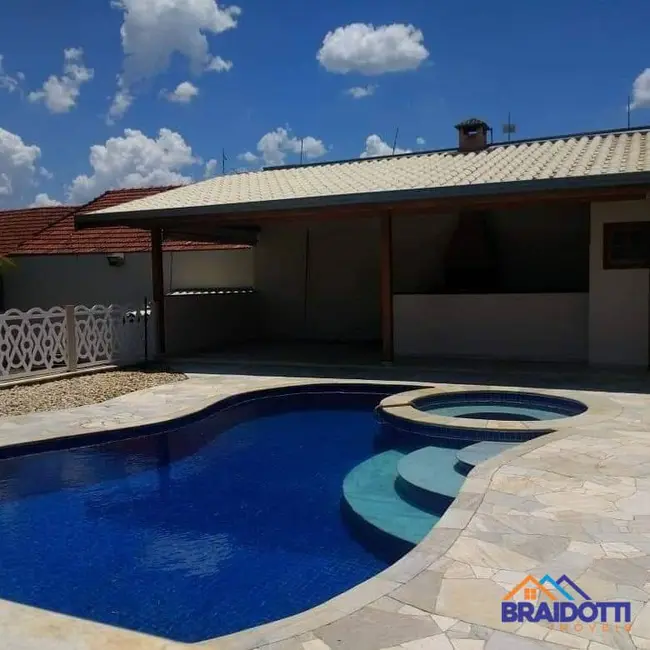 Foto 2 de Casa com 3 quartos à venda, 1134m2 em Vila Cordenonsi, Americana - SP