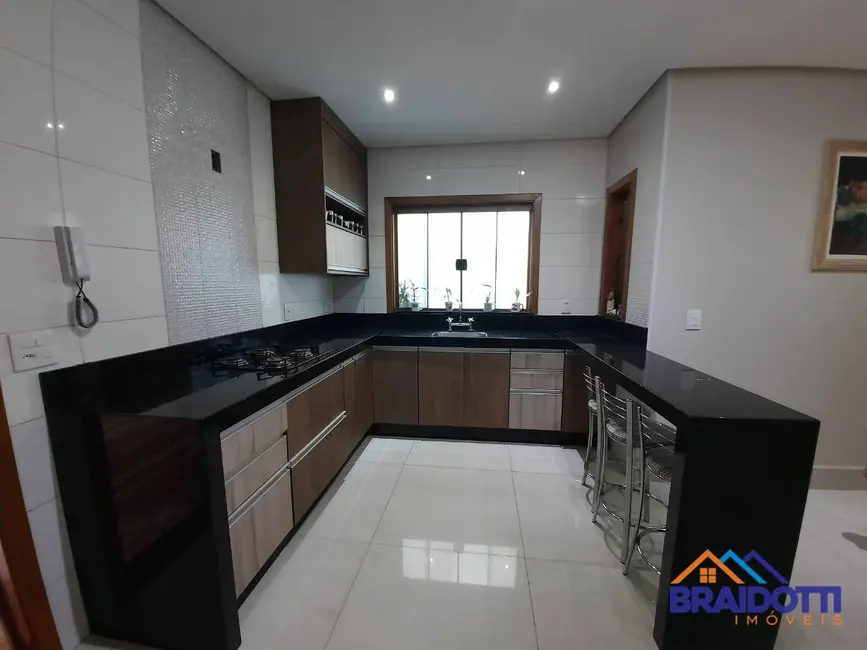 Casa com 4 quartos à venda, 300m2 em Jardim Terramérica III, Americana - SP - imagem 8 Foto 8 de Casa com 4 quartos à venda, 300m2 em Jardim Terramérica III, Americana - SP