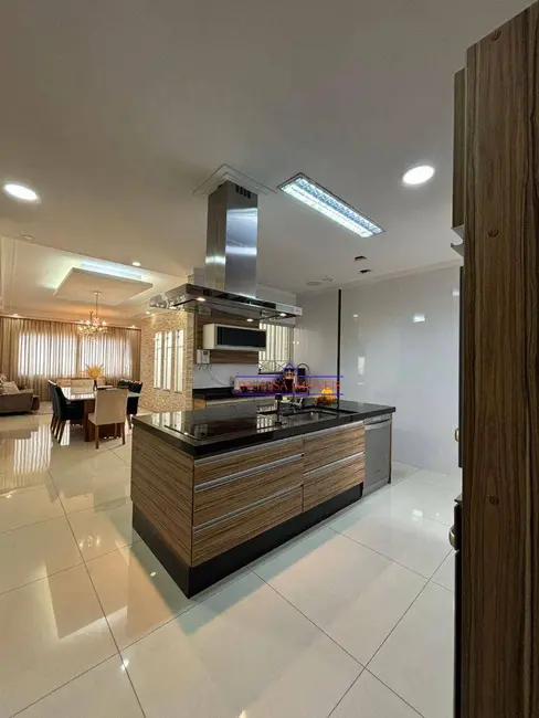 Casa com 3 quartos à venda, 125m2 em Sao Caetano Do Sul - SP - imagem 4 Foto 4 de Casa com 3 quartos à venda, 125m2 em Sao Caetano Do Sul - SP