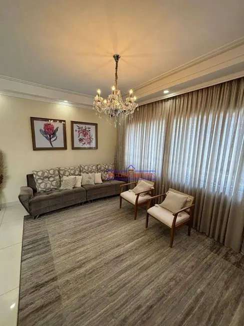 Casa com 3 quartos à venda, 125m2 em Sao Caetano Do Sul - SP - imagem 2 Foto 2 de Casa com 3 quartos à venda, 125m2 em Sao Caetano Do Sul - SP