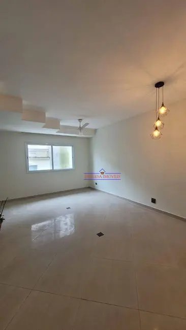 Foto 2 de Sobrado com 3 quartos à venda, 155m2 em Vila Eldízia, Santo Andre - SP