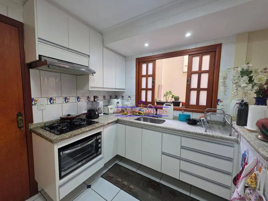 Sobrado com 4 quartos à venda, 201m2 em Vila Boa Vista, Santo Andre - SP - imagem 2 Foto 2 de Sobrado com 4 quartos à venda, 201m2 em Vila Boa Vista, Santo Andre - SP