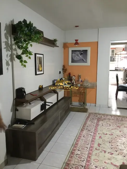 Foto 8 de Casa com 4 quartos à venda, 160m2 em Vila Rosa, Goiania - GO