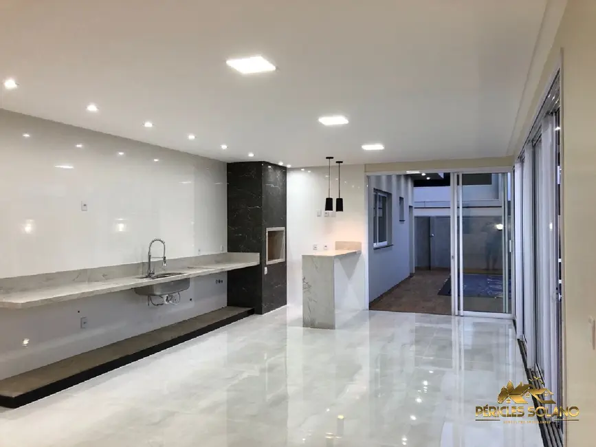 Casa de Condomínio com 4 quartos à venda, 213m2 em Residencial Goiânia Golfe Clube, Goiania - GO - imagem 8 Foto 8 de Casa de Condomínio com 4 quartos à venda, 213m2 em Residencial Goiânia Golfe Clube, Goiania - GO