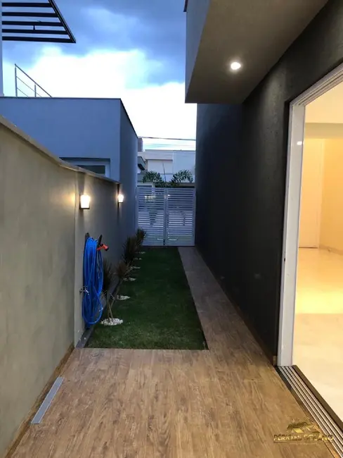 Foto 9 de Casa de Condomínio com 4 quartos à venda, 200m2 em Jardins Lisboa, Goiania - GO