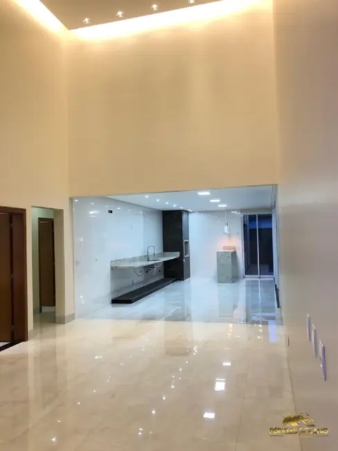 Foto 5 de Casa de Condomínio com 4 quartos à venda, 200m2 em Jardins Lisboa, Goiania - GO