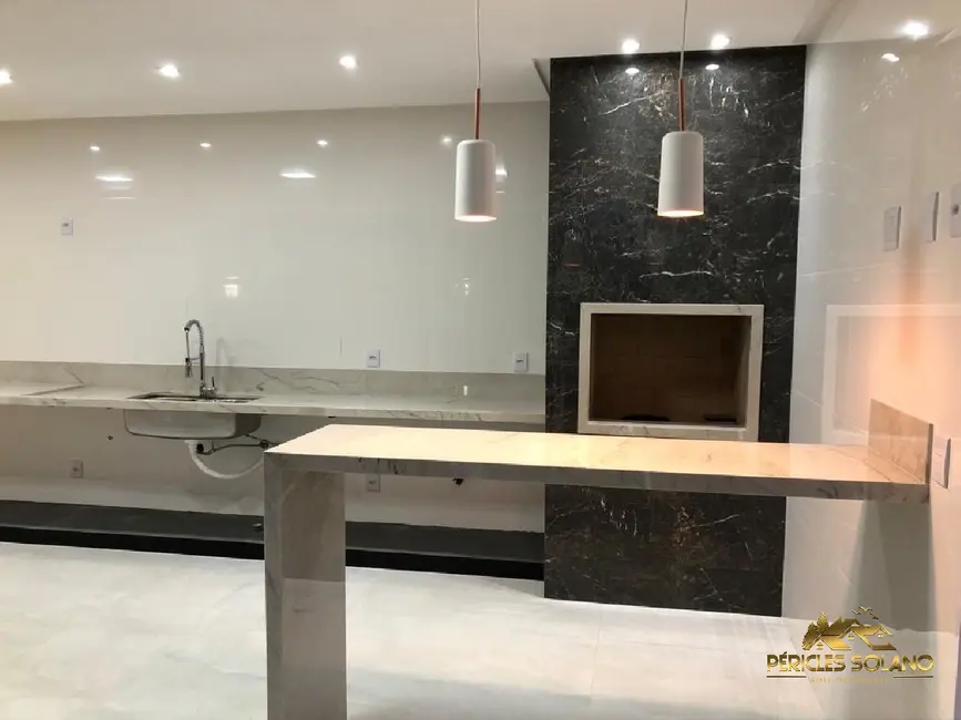 Foto 7 de Casa de Condomínio com 4 quartos à venda, 200m2 em Jardins Lisboa, Goiania - GO