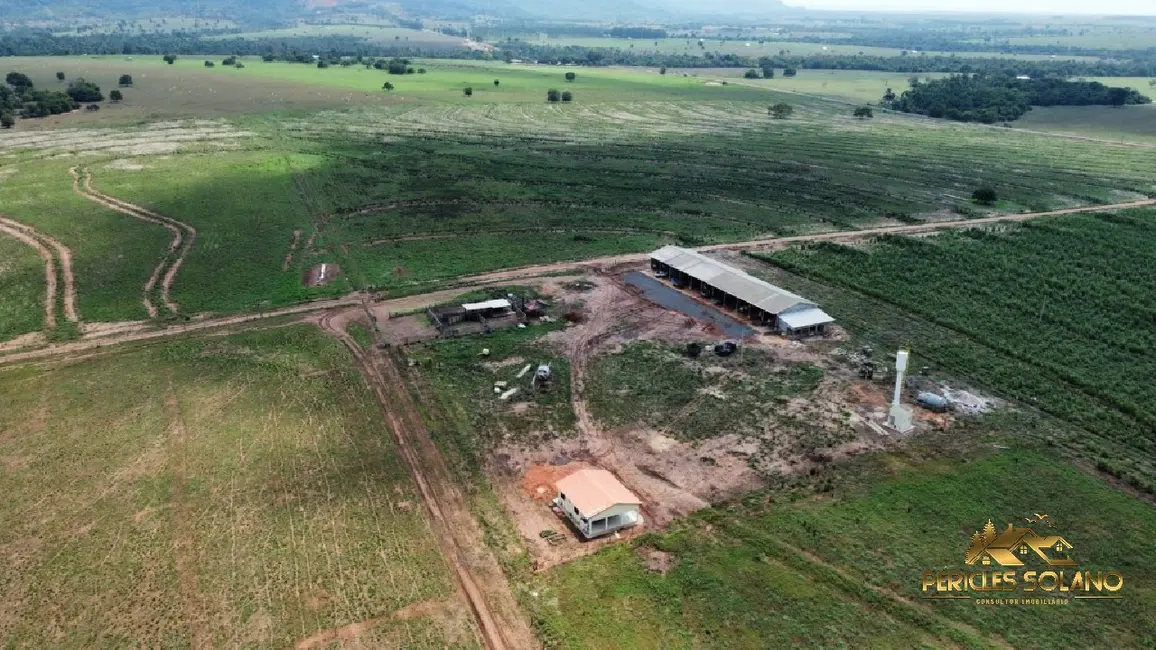 Foto 3 de Fazenda / Haras com 3 quartos à venda, 242m2 em Centro, Tangara Da Serra - MT