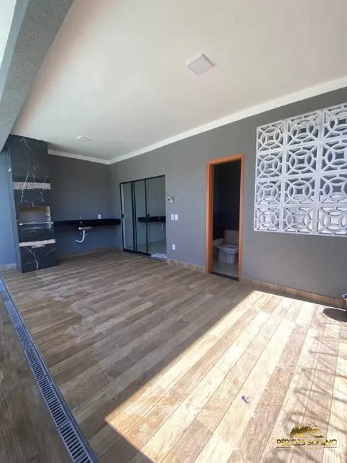 Casa com 3 quartos à venda, 130m2 em Senador Canedo - GO - imagem 3 Foto 3 de Casa com 3 quartos à venda, 130m2 em Senador Canedo - GO