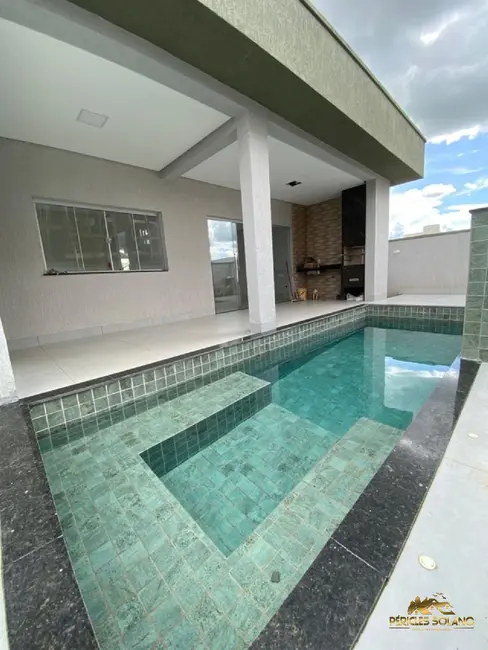 Foto 1 de Casa de Condomínio com 5 quartos à venda, 300m2 em Santo Antonio De Goias - GO