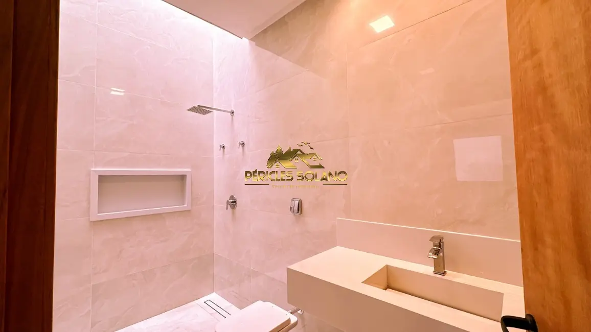 Casa com 3 quartos à venda, 225m2 em Setor Central, Goiania - GO - imagem 7 Foto 7 de Casa com 3 quartos à venda, 225m2 em Setor Central, Goiania - GO