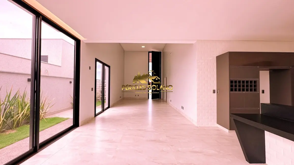 Casa com 3 quartos à venda, 225m2 em Setor Central, Goiania - GO - imagem 6 Foto 6 de Casa com 3 quartos à venda, 225m2 em Setor Central, Goiania - GO