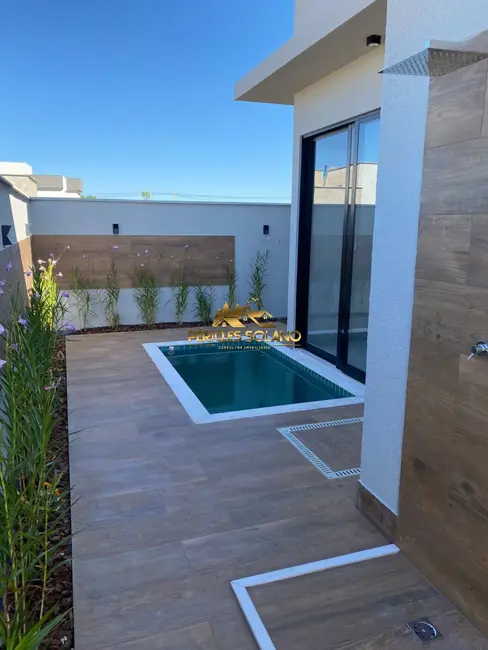 Foto 2 de Casa de Condomínio com 3 quartos à venda, 150m2 em Senador Canedo - GO