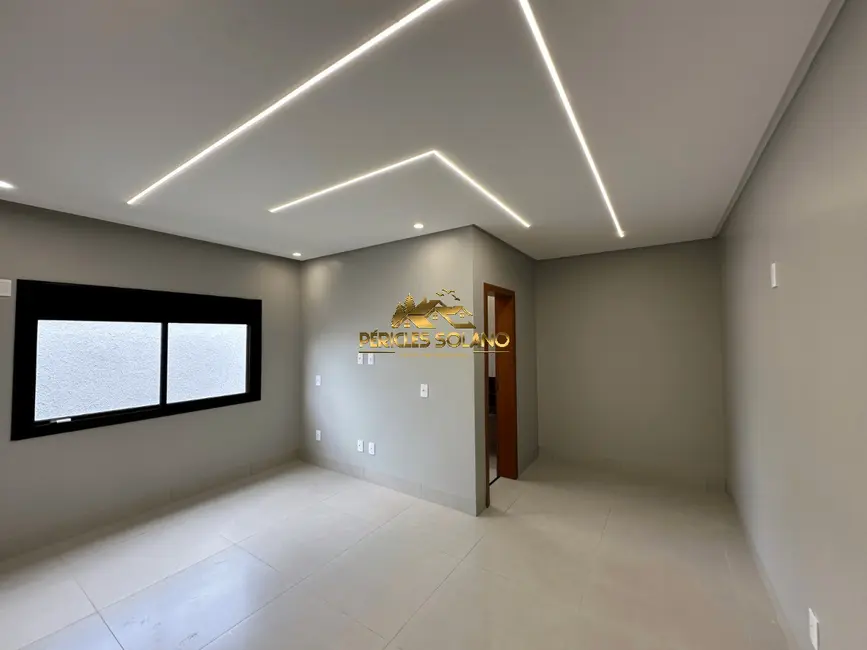 Casa de Condomínio com 3 quartos à venda, 161m2 em Senador Canedo - GO - imagem 3 Foto 3 de Casa de Condomínio com 3 quartos à venda, 161m2 em Senador Canedo - GO