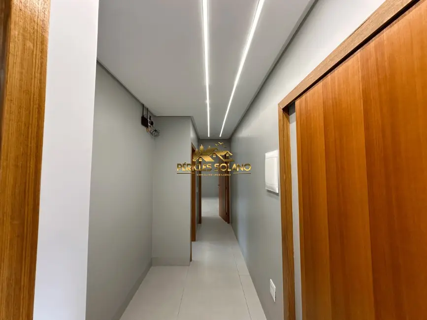 Casa de Condomínio com 3 quartos à venda, 161m2 em Senador Canedo - GO - imagem 2 Foto 2 de Casa de Condomínio com 3 quartos à venda, 161m2 em Senador Canedo - GO