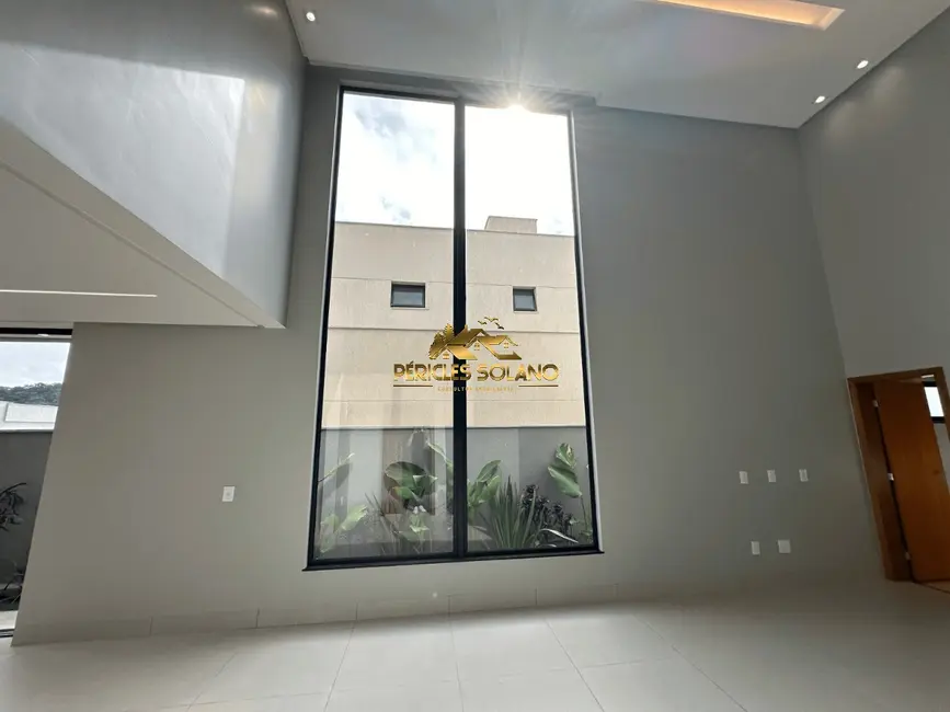 Casa de Condomínio com 3 quartos à venda, 161m2 em Senador Canedo - GO - imagem 8 Foto 8 de Casa de Condomínio com 3 quartos à venda, 161m2 em Senador Canedo - GO