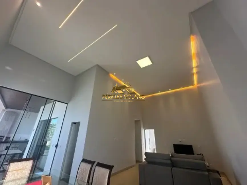 Casa de Condomínio com 3 quartos à venda, 200m2 em Senador Canedo - GO - imagem 9 Foto 9 de Casa de Condomínio com 3 quartos à venda, 200m2 em Senador Canedo - GO