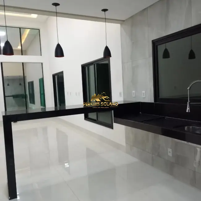 Foto 2 de Casa de Condomínio com 3 quartos à venda, 209m2 em Setor Morada do Lago, Trindade - GO
