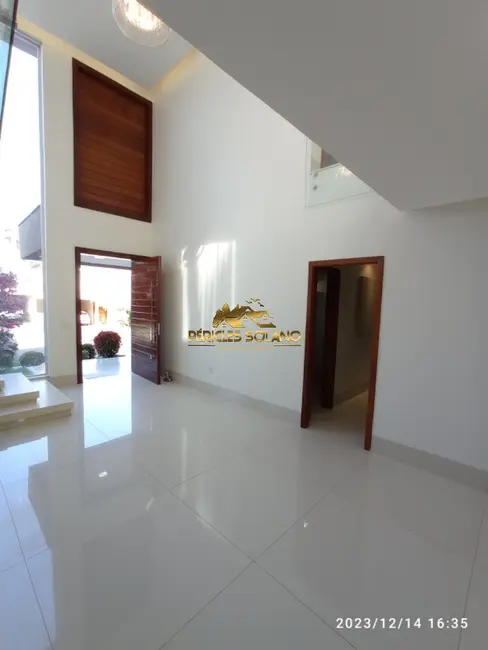 Casa de Condomínio com 5 quartos para alugar, 336m2 em Jardins Valência, Goiania - GO - imagem 6 Foto 6 de Casa de Condomínio com 5 quartos para alugar, 336m2 em Jardins Valência, Goiania - GO
