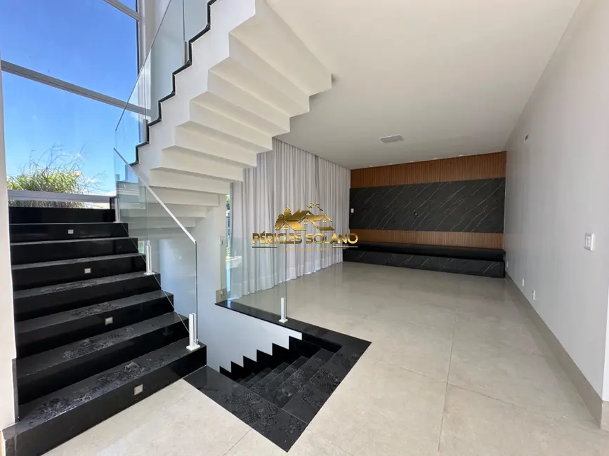 Foto 1 de Casa de Condomínio com 4 quartos à venda, 487m2 em Condomínio do Lago, Goiania - GO
