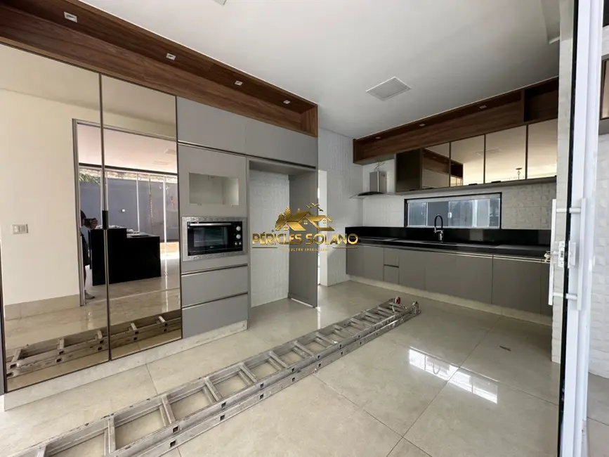 Casa de Condomínio com 4 quartos à venda, 487m2 em Condomínio do Lago, Goiania - GO - imagem 8 Foto 8 de Casa de Condomínio com 4 quartos à venda, 487m2 em Condomínio do Lago, Goiania - GO