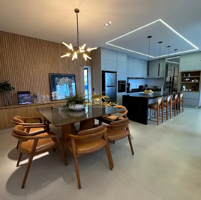 Foto 1 de Casa de Condomínio com 4 quartos à venda, 219m2 em Senador Canedo - GO