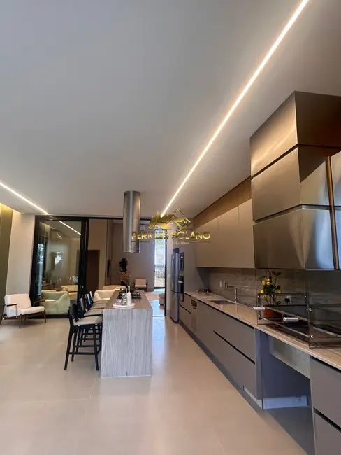 Foto 6 de Casa de Condomínio com 4 quartos à venda, 300m2 em Goiania - GO