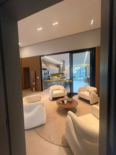 Foto 3 de Casa de Condomínio com 4 quartos à venda, 300m2 em Goiania - GO