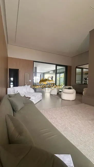 Foto 5 de Casa de Condomínio com 4 quartos à venda, 300m2 em Goiania - GO
