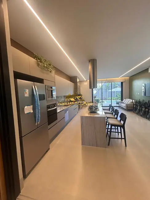 Foto 9 de Casa de Condomínio com 4 quartos à venda, 300m2 em Goiania - GO