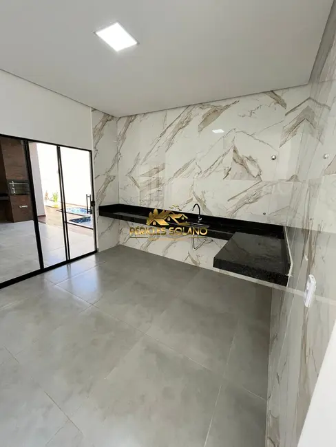 Foto 3 de Casa com 2 quartos à venda, 150m2 em Santuário, Trindade - GO