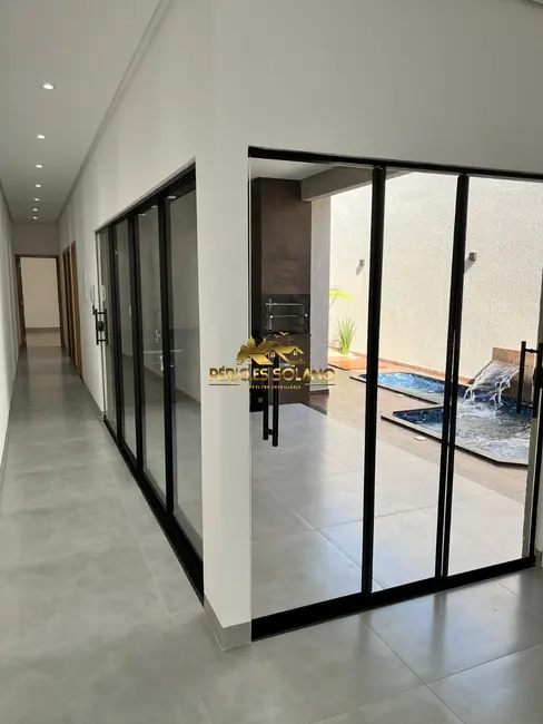 Foto 4 de Casa com 2 quartos à venda, 150m2 em Santuário, Trindade - GO