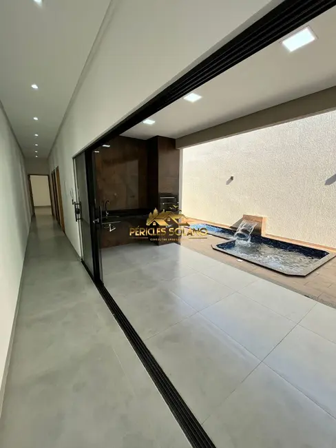 Foto 5 de Casa com 2 quartos à venda, 150m2 em Santuário, Trindade - GO