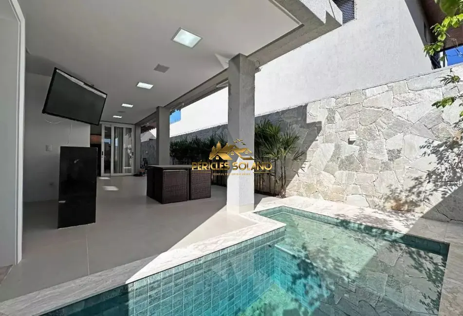 Casa de Condomínio com 3 quartos à venda, 250m2 em Jardins Verona, Goiania - GO - imagem 4 Foto 4 de Casa de Condomínio com 3 quartos à venda, 250m2 em Jardins Verona, Goiania - GO