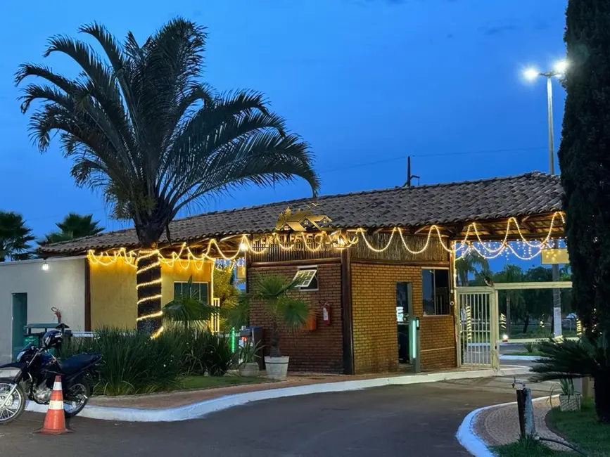 Casa de Condomínio com 3 quartos à venda, 242m2 em Setor Laguna Parque, Trindade - GO - imagem 7 Foto 7 de Casa de Condomínio com 3 quartos à venda, 242m2 em Setor Laguna Parque, Trindade - GO