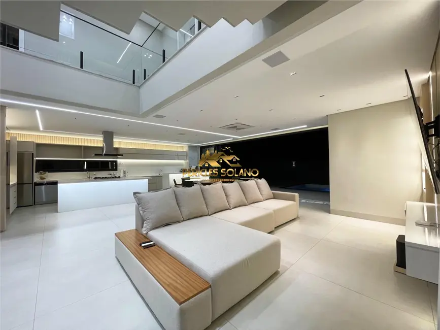 Casa de Condomínio com 5 quartos à venda, 383m2 em Condomínio do Lago, Goiania - GO - imagem 8 Foto 8 de Casa de Condomínio com 5 quartos à venda, 383m2 em Condomínio do Lago, Goiania - GO