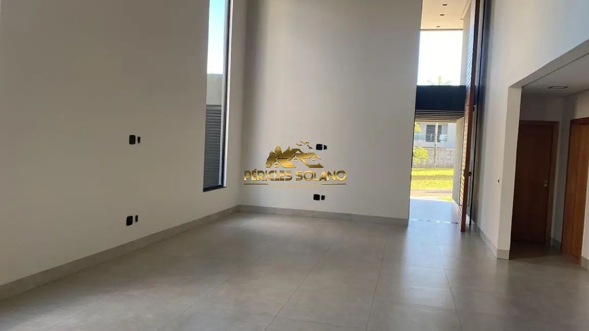 Casa de Condomínio com 4 quartos à venda, 226m2 em Residencial Goiânia Golfe Clube, Goiania - GO - imagem 4 Foto 4 de Casa de Condomínio com 4 quartos à venda, 226m2 em Residencial Goiânia Golfe Clube, Goiania - GO