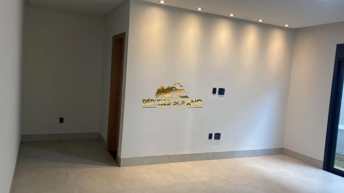 Casa de Condomínio com 4 quartos à venda, 226m2 em Residencial Goiânia Golfe Clube, Goiania - GO - imagem 8 Foto 8 de Casa de Condomínio com 4 quartos à venda, 226m2 em Residencial Goiânia Golfe Clube, Goiania - GO