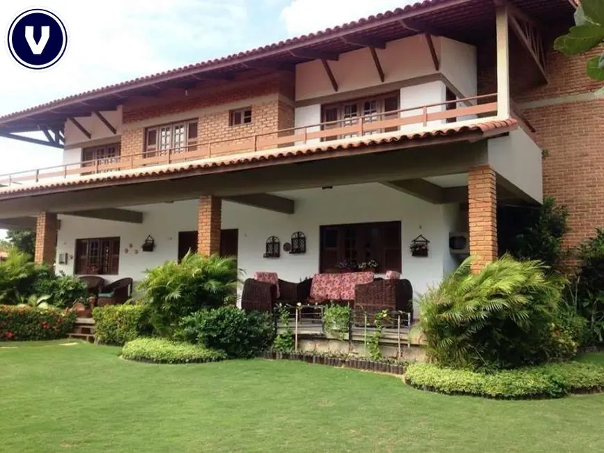 Foto 2 de Casa com 4 quartos à venda, 250m2 em Aquiraz - CE